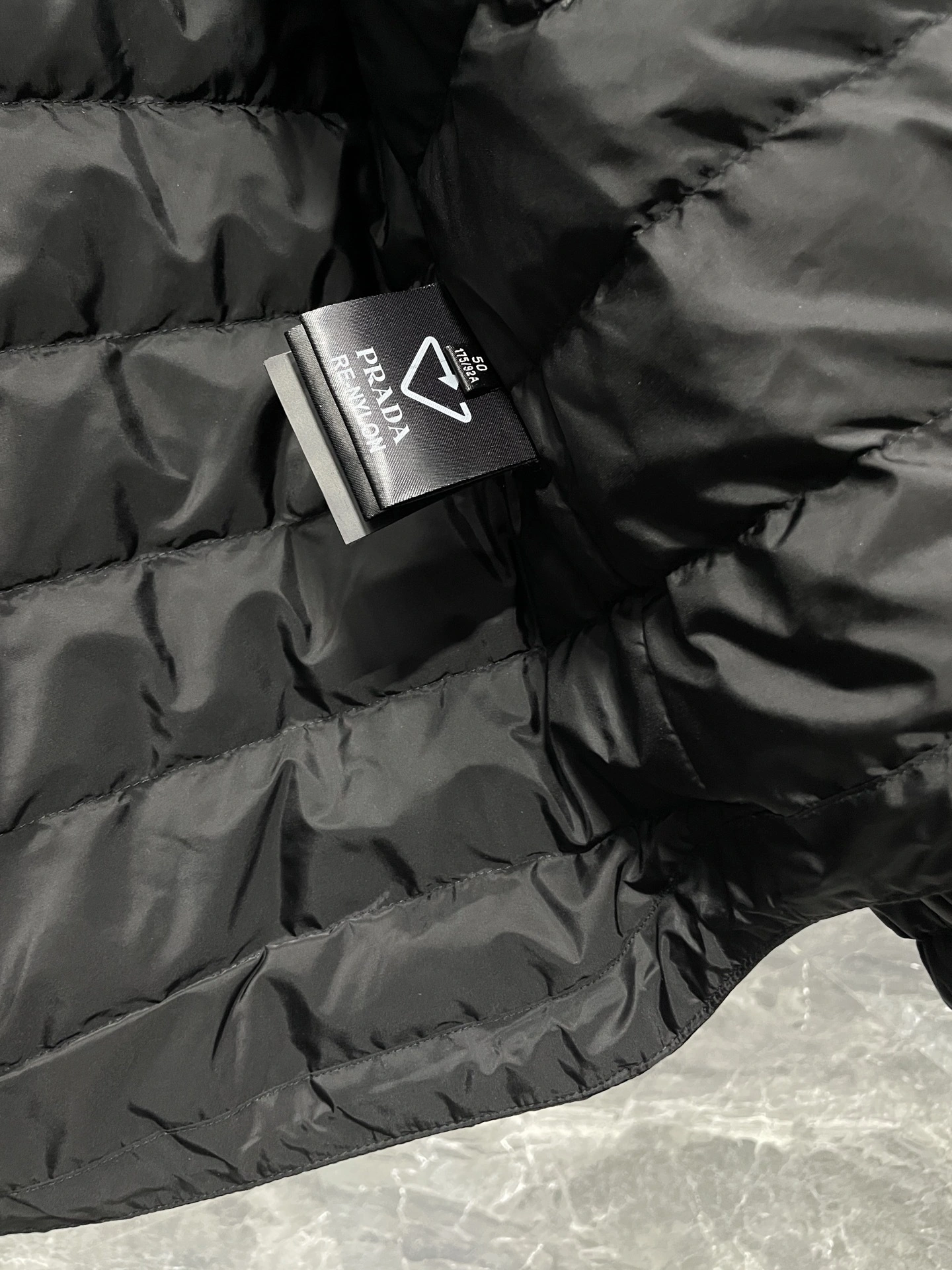 wg.luxury-- Pr141 Down jacket nylon 90 white duck down 2Colour item:E-F360K1827-2